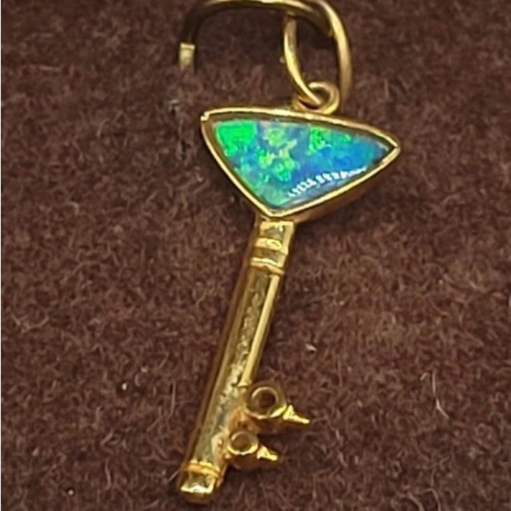Vintage real gold 585 (14 kt) Opal small key pendant charm